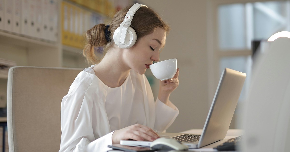 5 podcasts incontournables pour vos road trips d’été