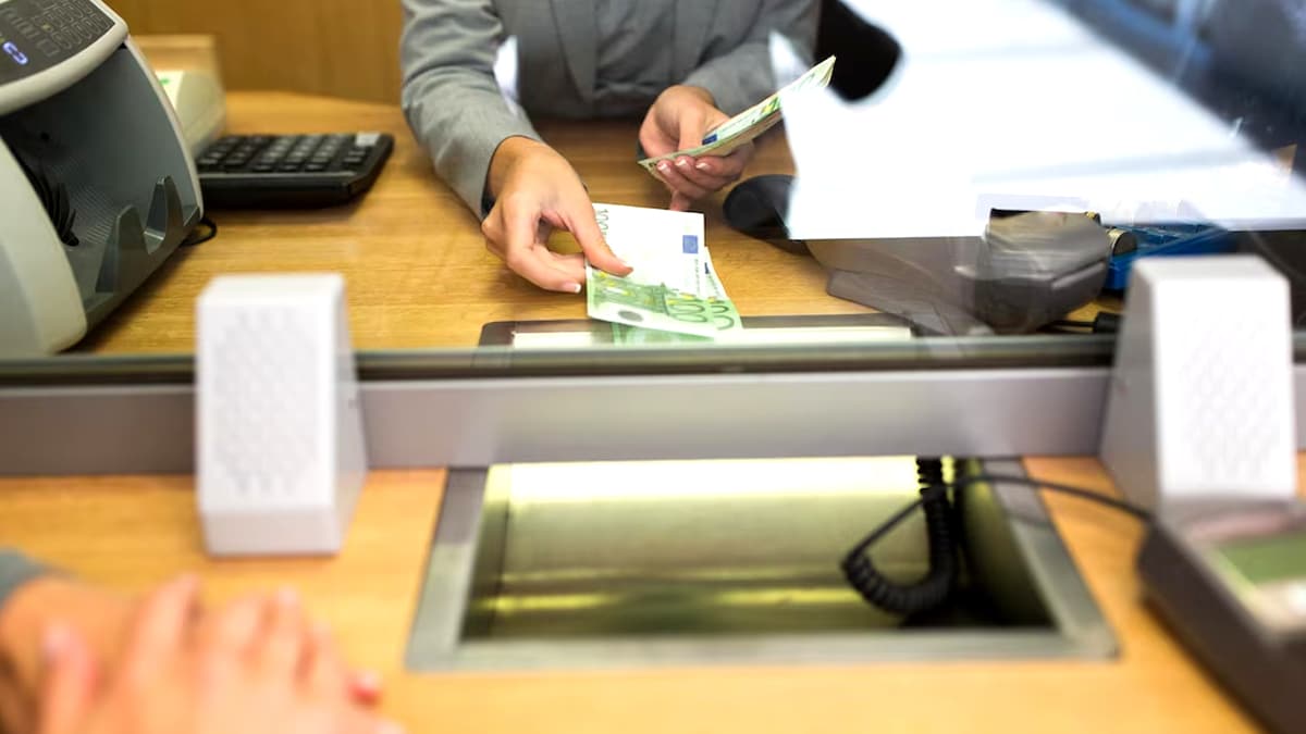 À partir de janvier 2026, les virements SEPA seront exonérés de frais : adieu le coût de 1 € par transfert !